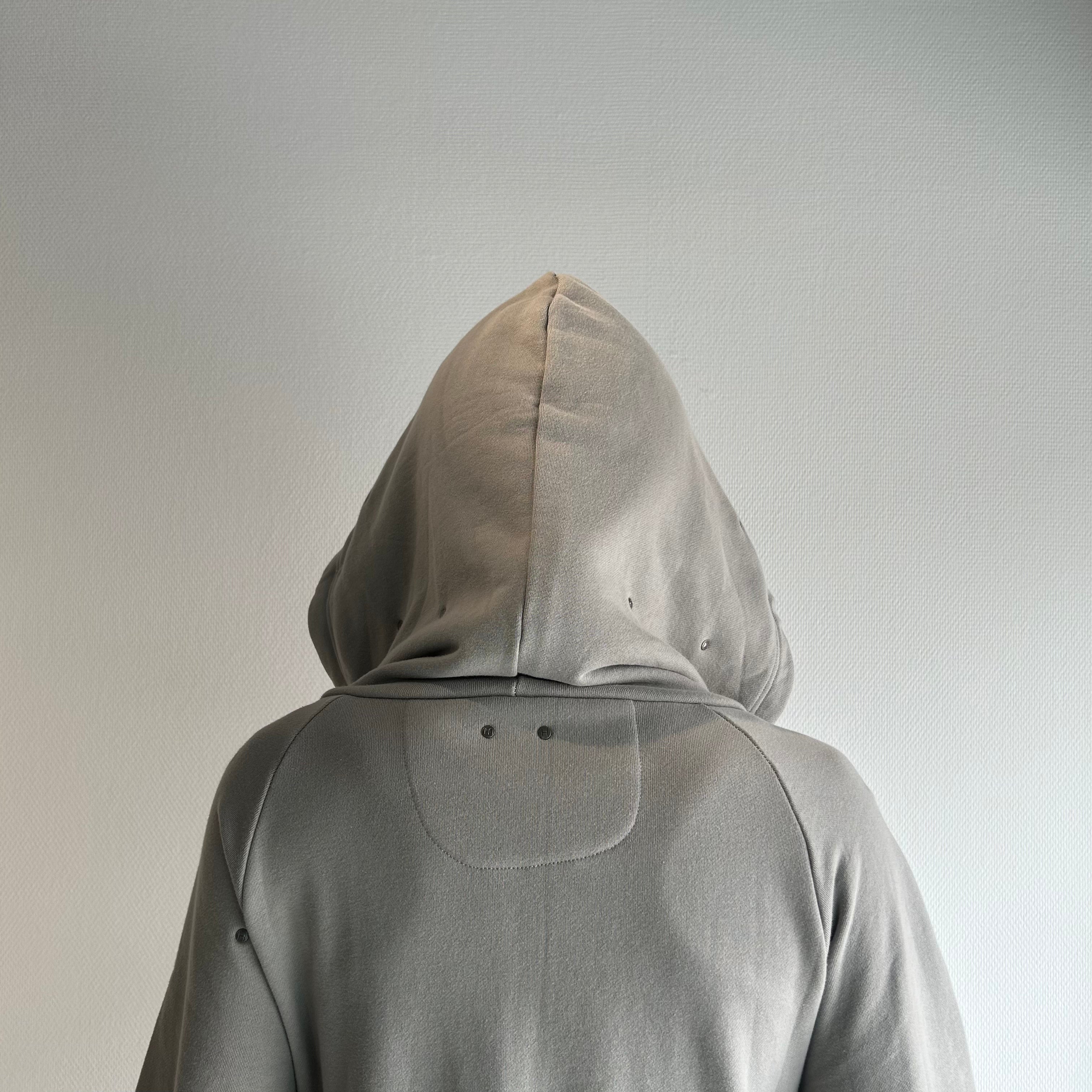meriHari metal tag sweat parka gray