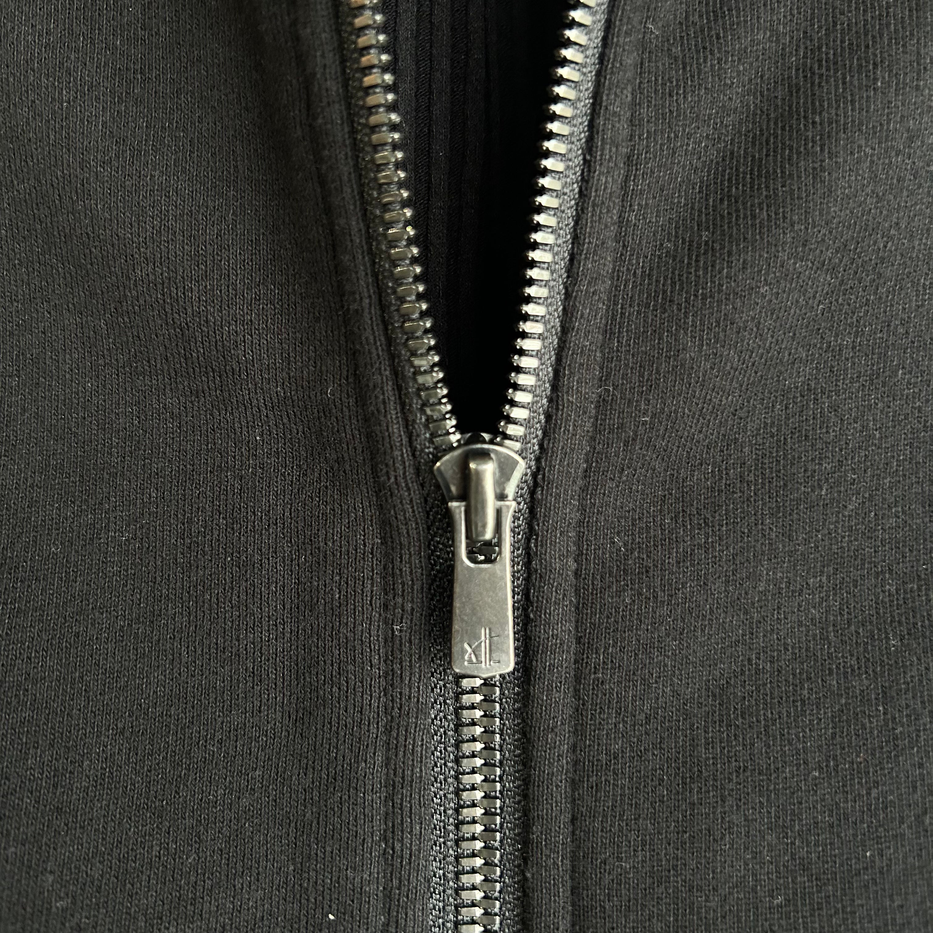 meriHari metal tag sweat parka black